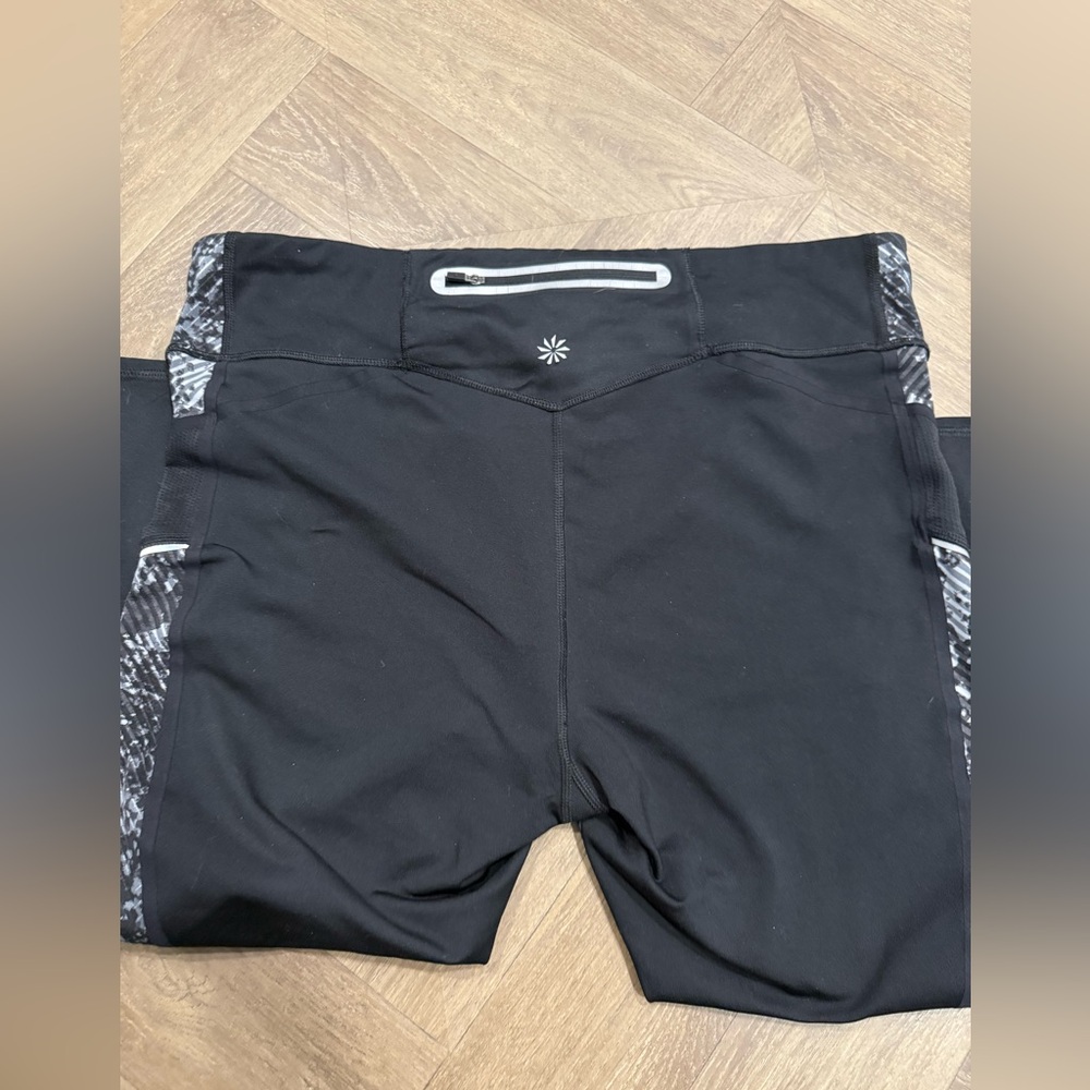 Athleta Black Crop Performance Leggings - Picture 4 of 5